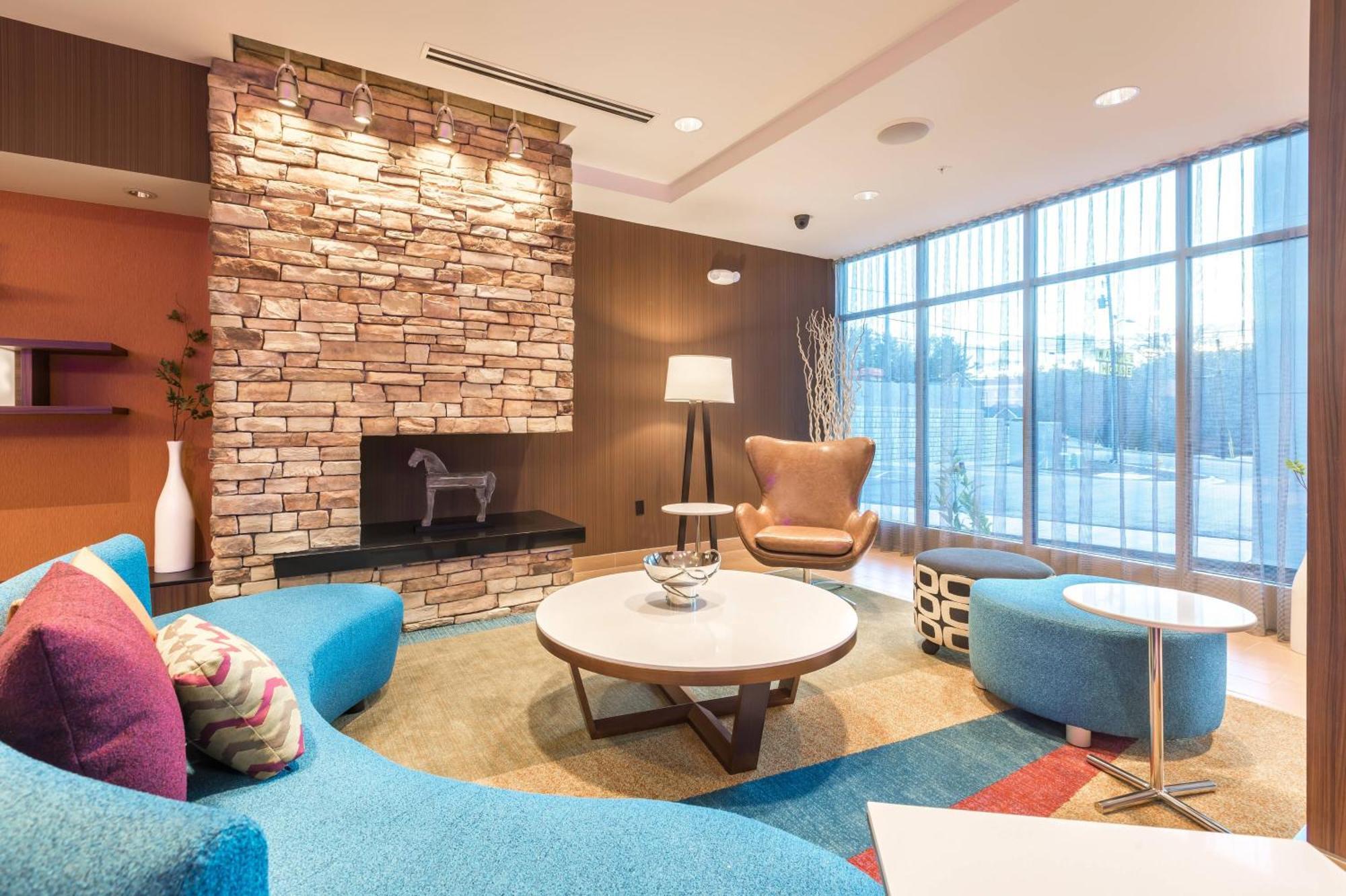 Hotel Fairfield & By Marriott Tunnel Road 3*