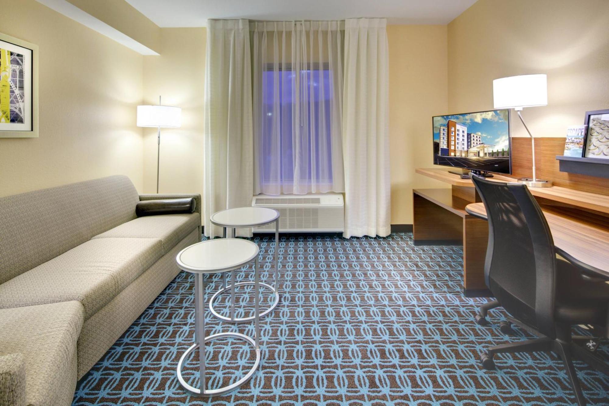 Hotel Fairfield & By Marriott Tunnel Road