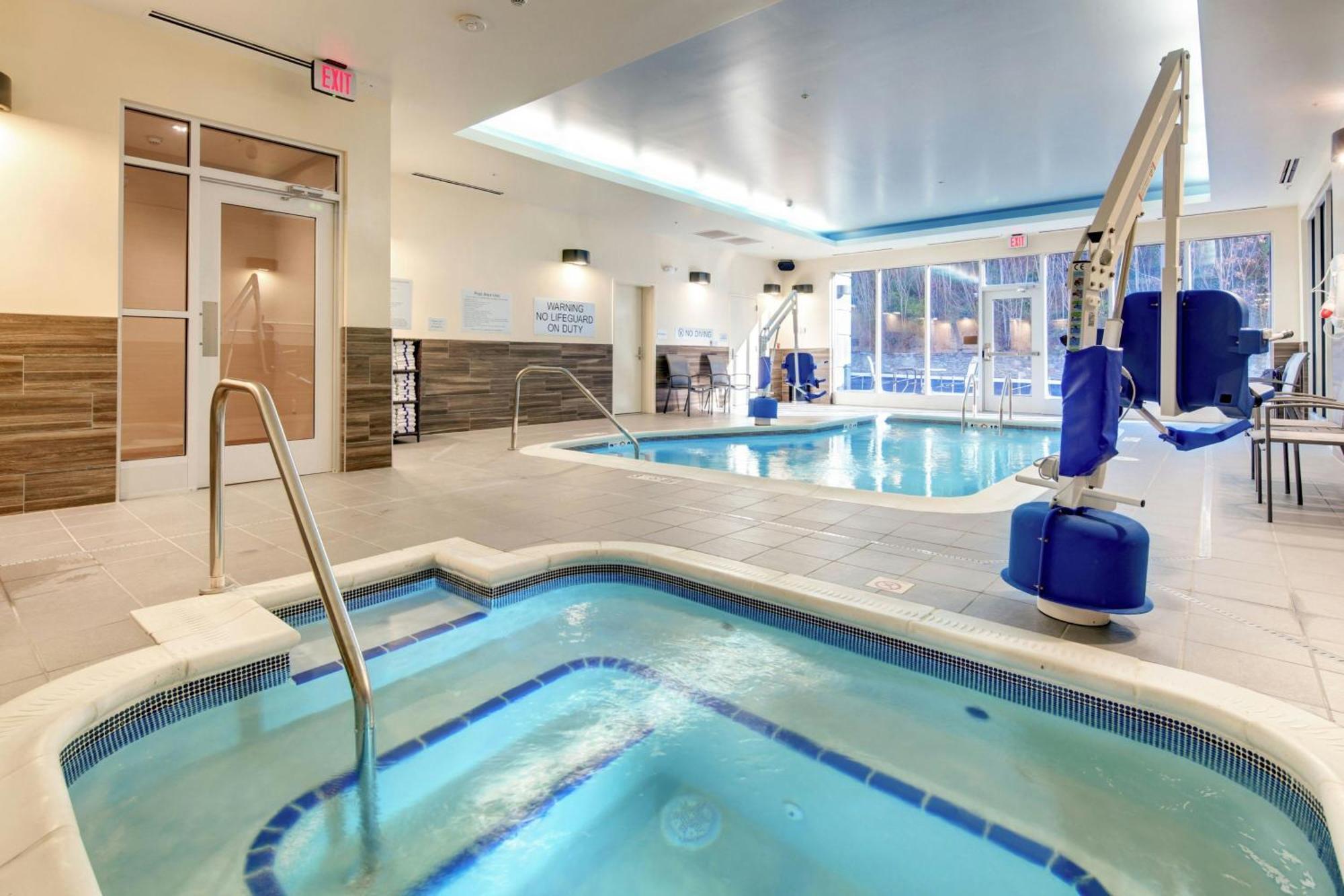 Fairfield & By Marriott Tunnel Road 3* Asheville